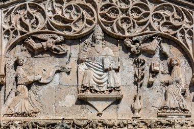 Palermo Katedrali'nın portico oyma