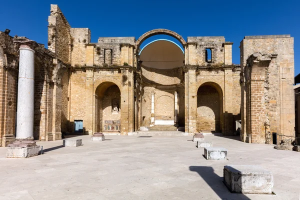 Ruins of a church destroyed by an earthquake — ストック写真