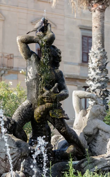 Fontänen Triton finns i Trapani, Sicilien — Stockfoto