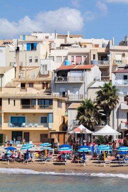 Marinella di Selinunte 'nin Castelvetrano plajı.