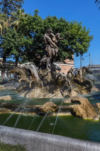 Proserpine fontána v Catania, Sicílie, Itálie — Stock fotografie