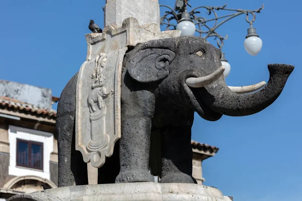 Elefantenstatue im Obelisken von Catania — Stockfoto