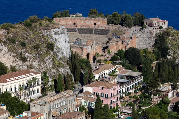 Oude Griekse theater in Taormina, Sicilië — Stockfoto