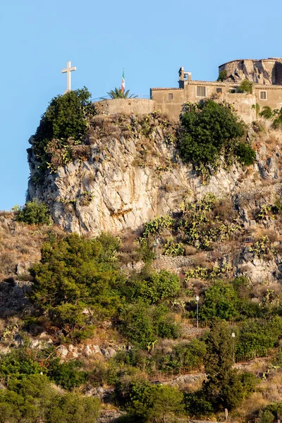 Kerk van de Madonna della Rocca in Taormina, Sicilië, Ital — Stockfoto