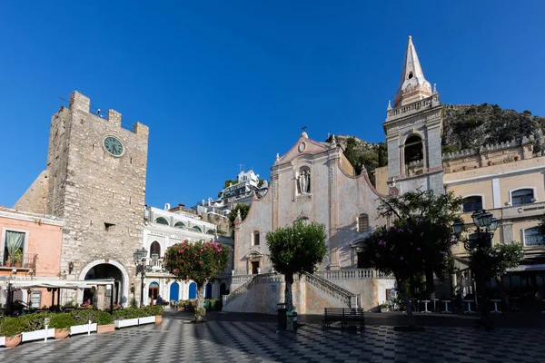 Place Piazza IX Avril à Taormina — Photo