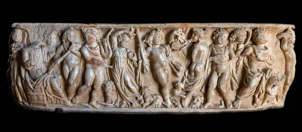 Oude Romeinse sarcofaag met Bacchic Thiaso — Stockfoto