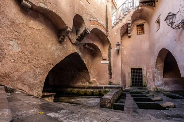 Ortaçağ Çamaşırhane cefalu, Sicilya, İtalya — Stok fotoğraf