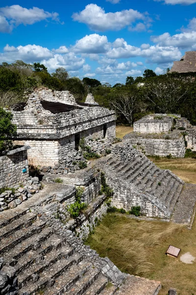 Ruinen des antiken Maya-Tempels in ek balam — Stockfoto