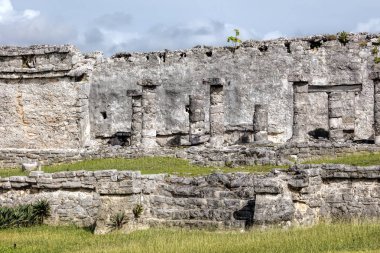 Tulum, Quintana Roo, Meksika sütunlarda evi