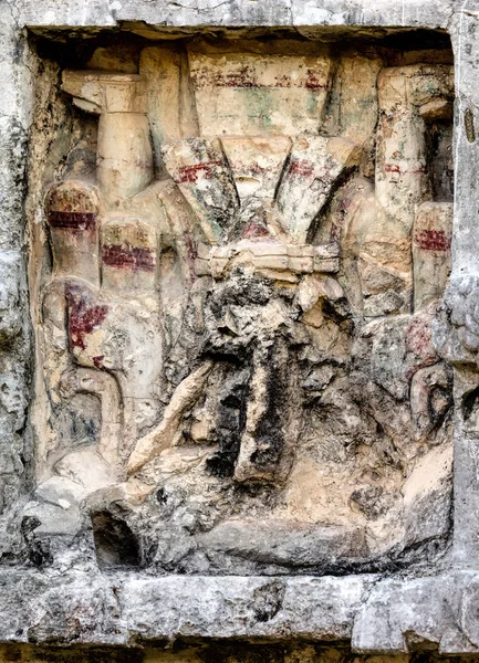 Ancient Mayan carving of the 'diving god' — Stockfoto