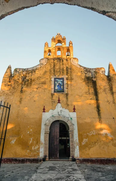 Kyrkan av Santa Ana i Valladolid Yucatan, Mexiko — Stockfoto