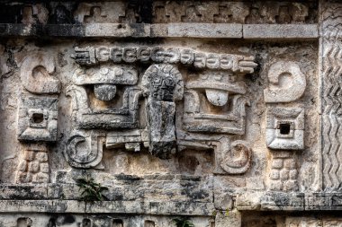 Antik Maya taş Chichen Itza oyma