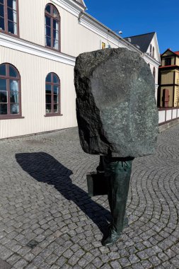 Bilinmeyen bürokrat anıt