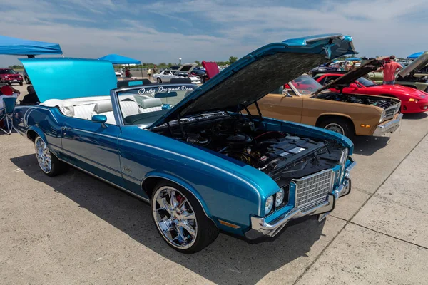 1972 Oldsmobile Couverts Suprême — Photo