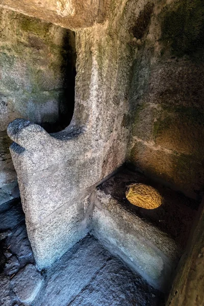 Toilettes médiévales dans le château de Santa Maria da Feira — Photo