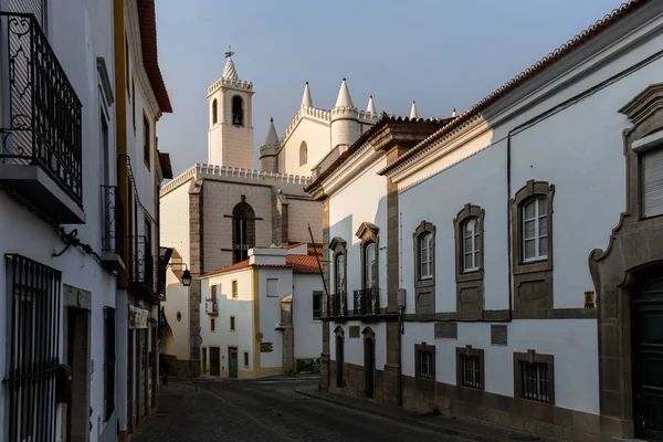 Iglesia de San Francisco en Evora, portugal — Foto de Stock