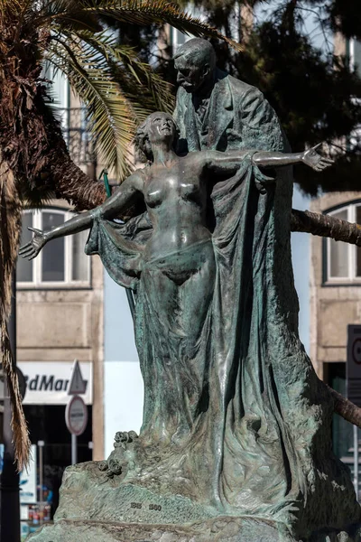 Statue von eca de queiroz in Lissabon — Stockfoto