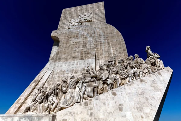Monumento a los descubrimientos en lisbon, portugal —  Fotos de Stock