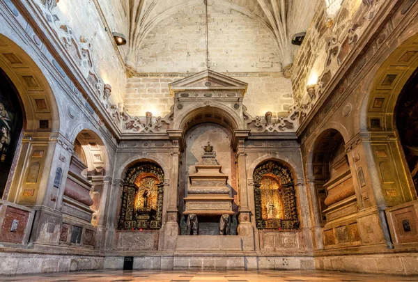 Capela lateral no Mosteiro dos Jerónimos — Fotografia de Stock