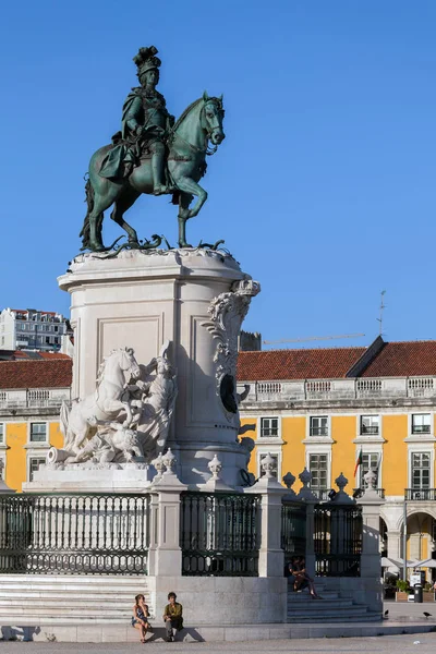 Статуя короля Хосе I в Лиссабоне — стоковое фото