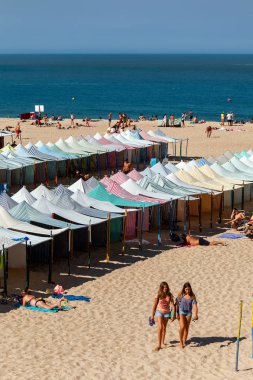 Praia da Nazare plajı Nazare, Portekiz