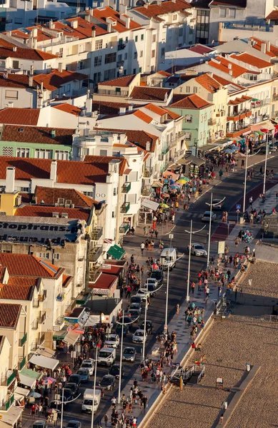 Strand van Praia da Nazare in Nazare, Portugal — Stockfoto