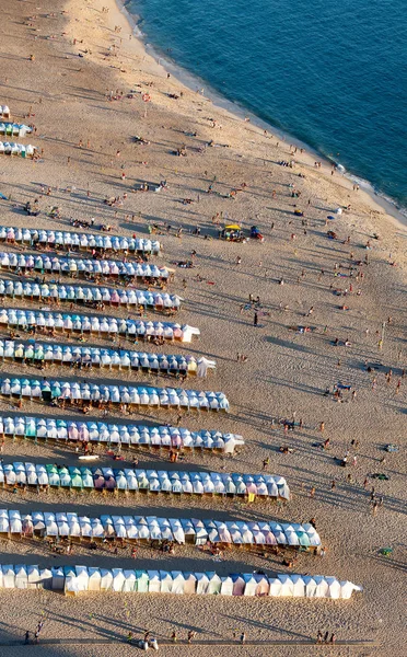 Playa Praia da Nazare en Nazare, Portugal — Foto de Stock