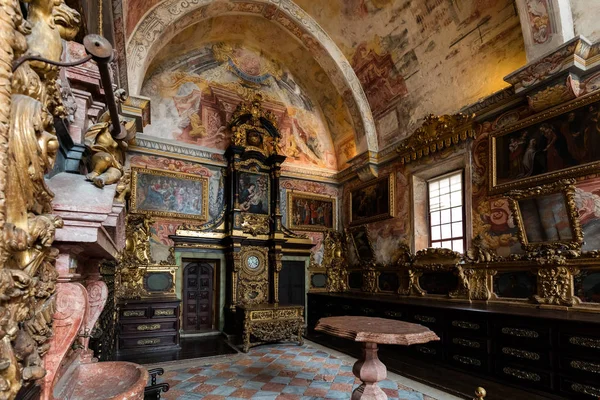 Внутренняя комната собора Порту — стоковое фото