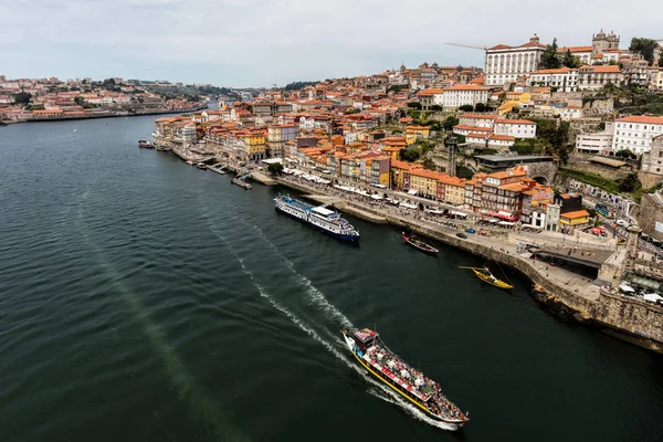 Vue sur le fleuve Douro depuis le pont Dom Luis I — Photo