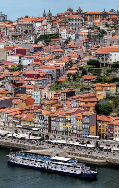 Pohled na Porto a řeku Douro od Dom Luis, který most — Stock fotografie