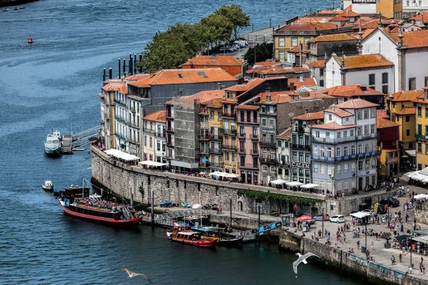 Vue de Porto et du fleuve Douro depuis le pont Dom Luis I — Photo