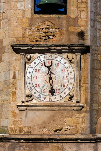Clock tower of the Church of St. John the Baptist — Stock Photo, Image