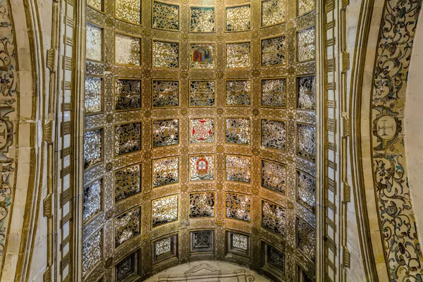 Потолок в одной из комнат монастыря Христа в Томаре — стоковое фото