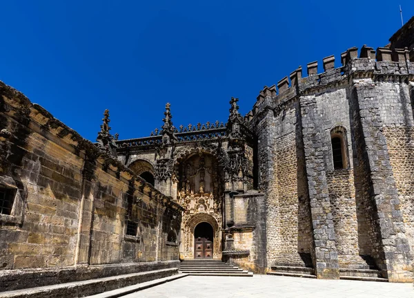 Wejście Tomar klasztor kościół w stylu manuelińskiego. — Zdjęcie stockowe