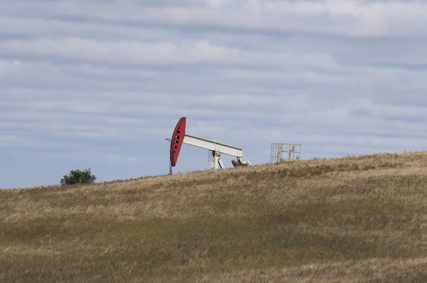 Oliebronnen in north dakota — Stockfoto