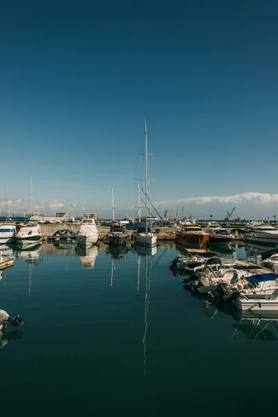 Berlabuh Kapal Pesiar Modern Laut Mediterania — Stok Foto