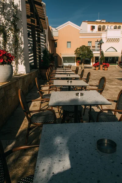 Plants Flowerpots Tables Chairs Terrace Restaurant — Stock Photo, Image