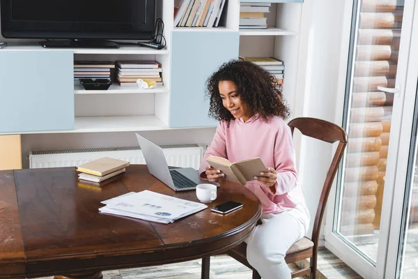 Cheerful African American Freelancer Working Home — Stock Photo, Image