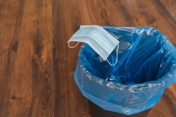 Blue Medical Mask Trash Can Garbage Bag End Quarantine Concept — Stock Photo, Image