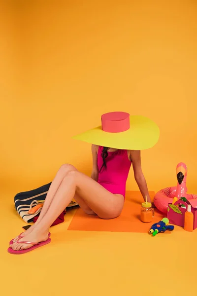 Stylish Girl Straw Hat Pink Swimsuit Sitting Glass Orange Juice — Stock Photo, Image