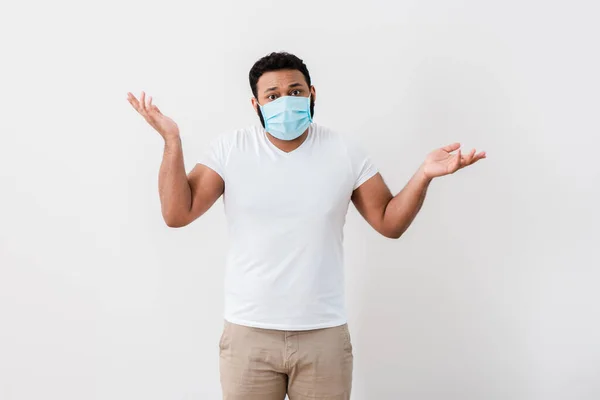 Confused African American Man Medical Mask Showing Shrug Gesture White — Stock Photo, Image