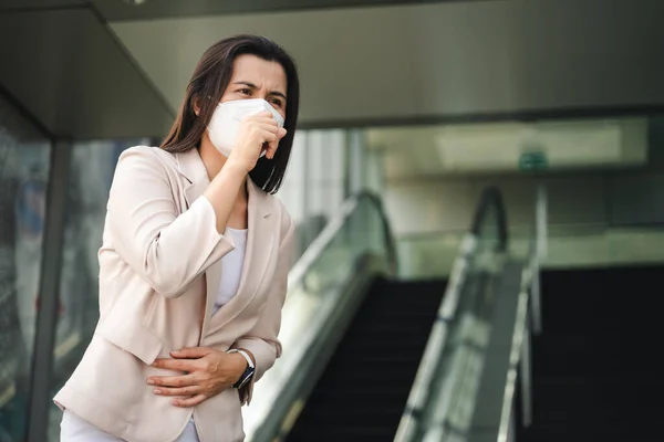 Mujer Asiática Que Usa Máscara N95 Para Proteger Contaminación Pm2 — Foto de Stock