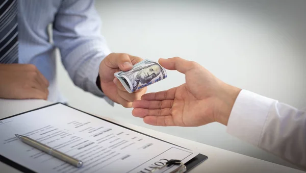 Businessmen Make Dollar Payments While Signing Investment Agreement Partner Illegal — Stock Photo, Image