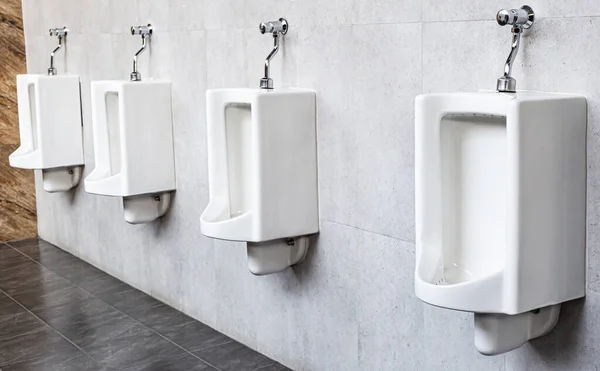 Desenho Urinóis Brancos Dos Homens Close Linha Urinóis Livre Homens — Fotografia de Stock