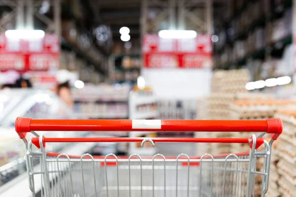 Carrinho Compras Supermercado Fotografia Borrada Abstrata Shoppings Carrinho Conceito Mercado — Fotografia de Stock