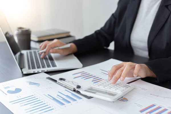 Accounting Businessmen Calculating Income Expenditure Analyzing Real Estate Investment Data — Stock Photo, Image