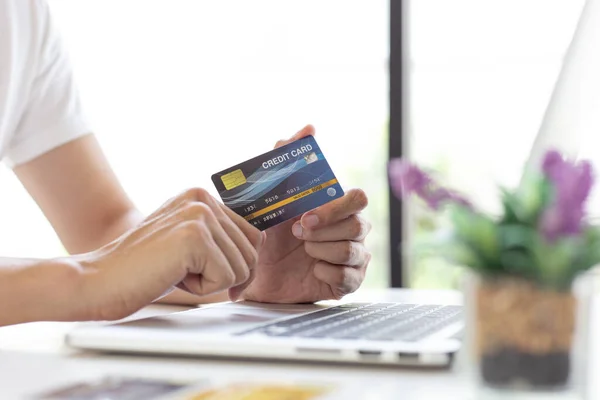 Men Use Smart Phone Register Online Purchases Using Credit Card — Stock Photo, Image