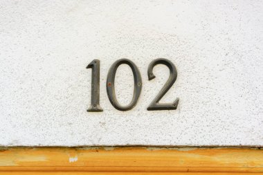Ev numarası 102