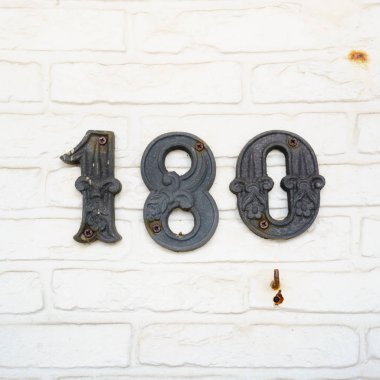 Ev numarası 180