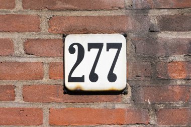 Ev numarası 277